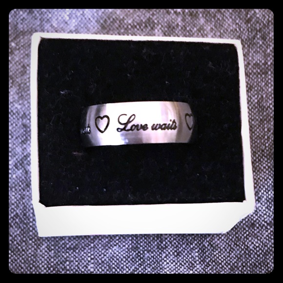 Love Waits Ring - Picture 1 of 2